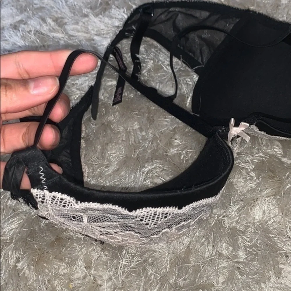 Victoria’s Secret bra lacy push‎ up bra super soft